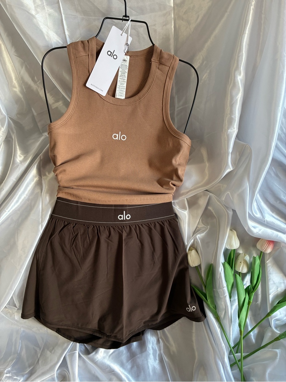 ALO Yoga Two-Tone Brown Active Skort - Chocolate & Tan